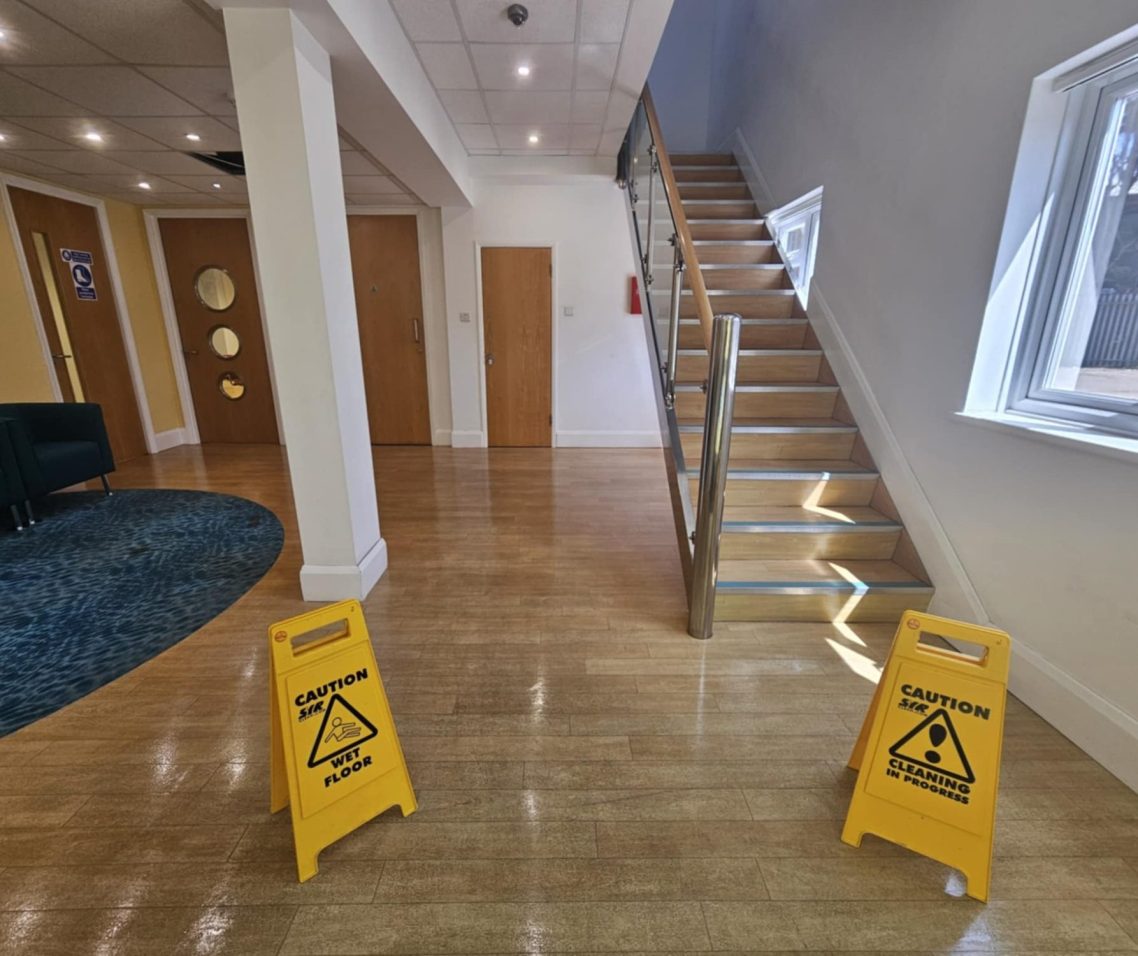 Contract commercial cleaners